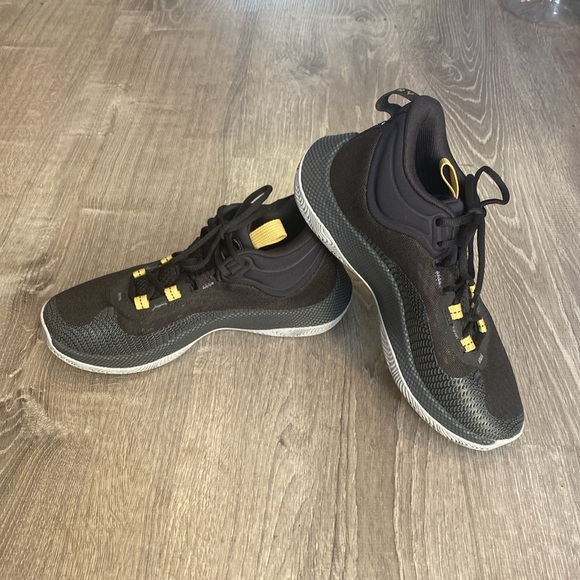 New Curry HOVR Splash - Picture 2 of 7